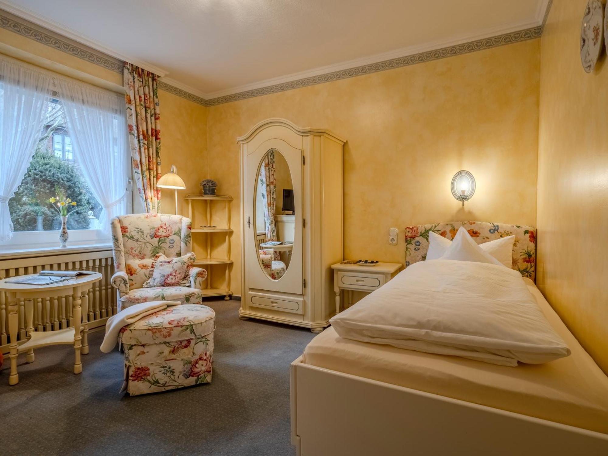 Hotel Wiesbaden Wenningstedt-Braderup Eksteriør bilde