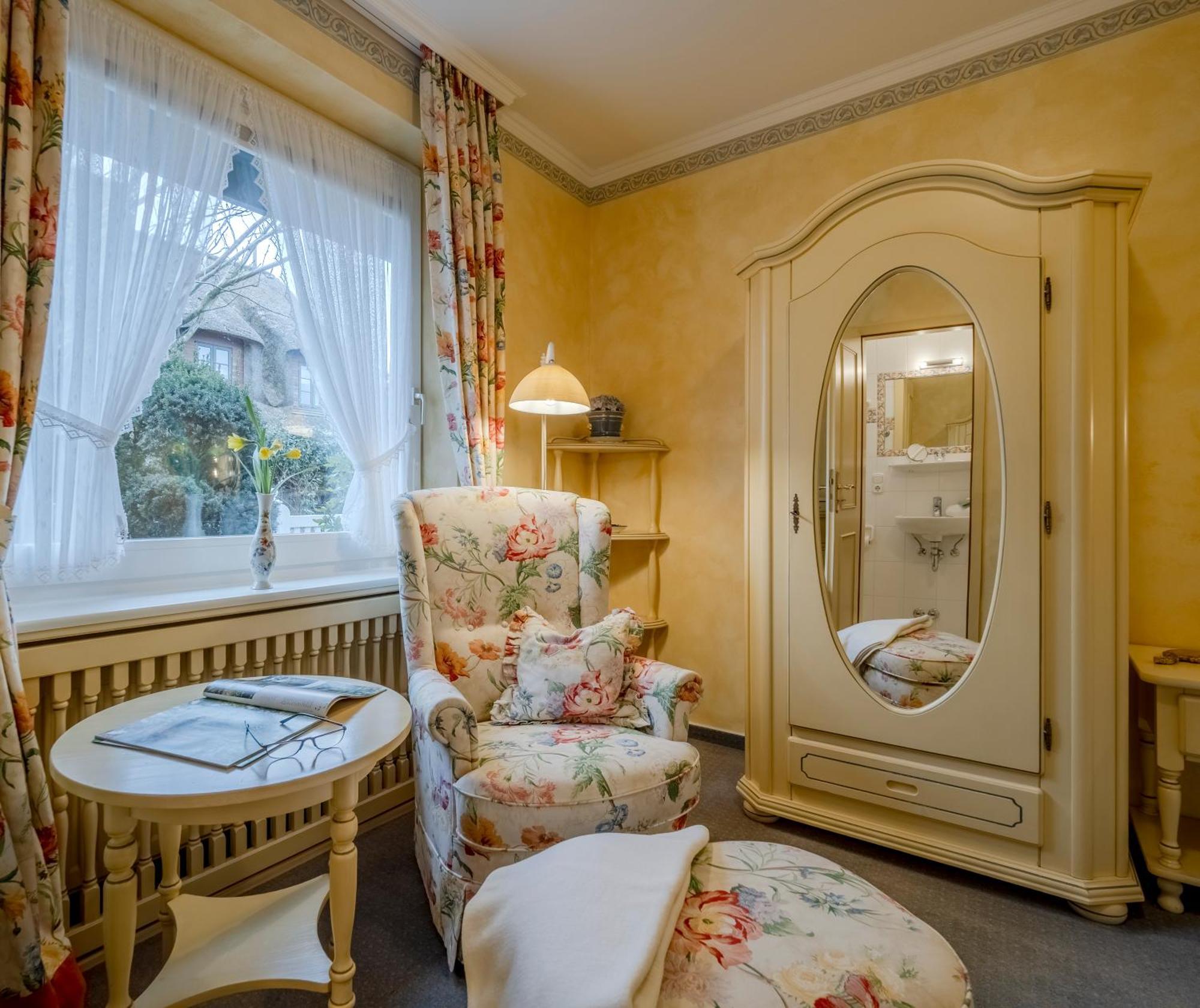Hotel Wiesbaden Wenningstedt-Braderup Eksteriør bilde