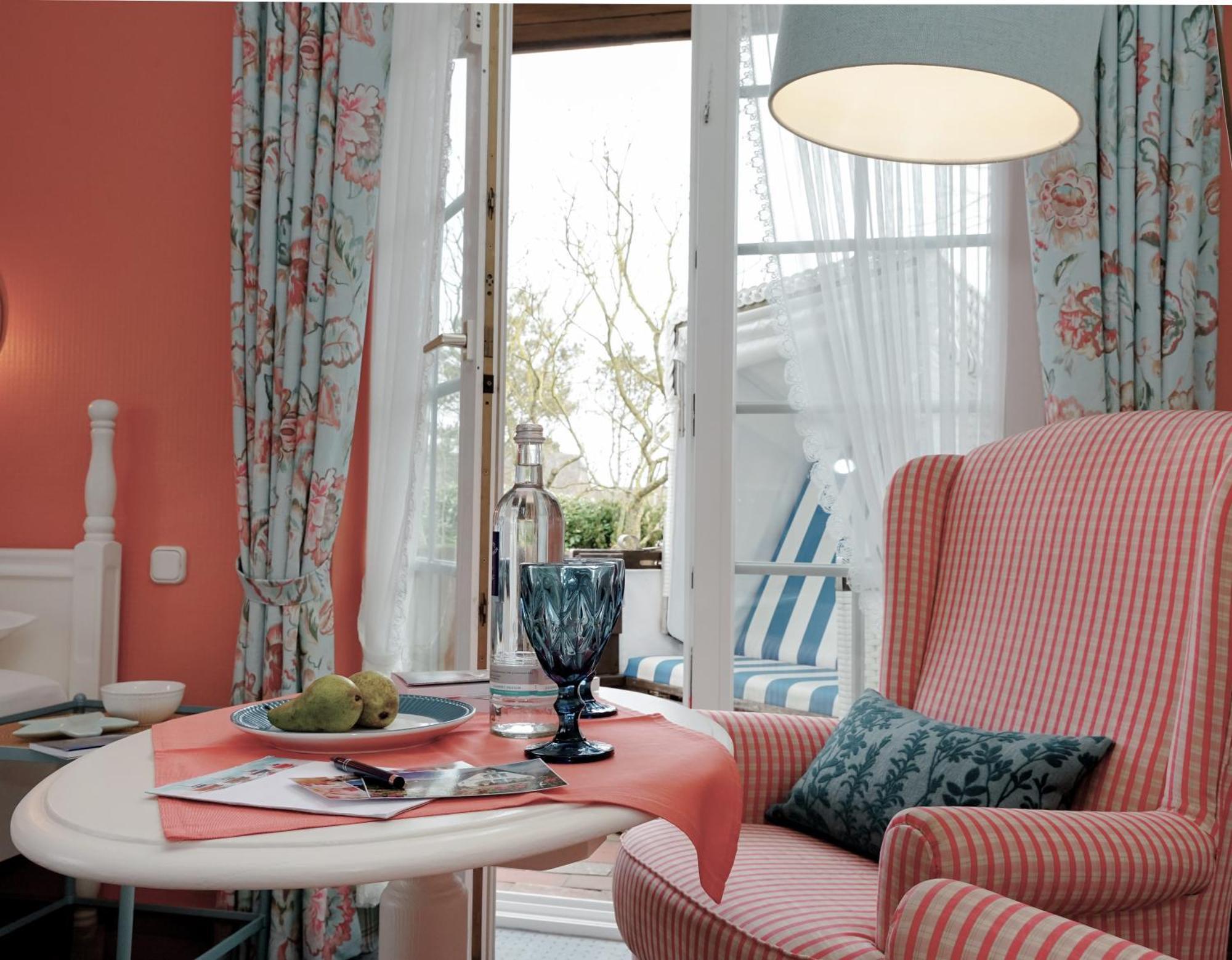 Hotel Wiesbaden Wenningstedt-Braderup Eksteriør bilde