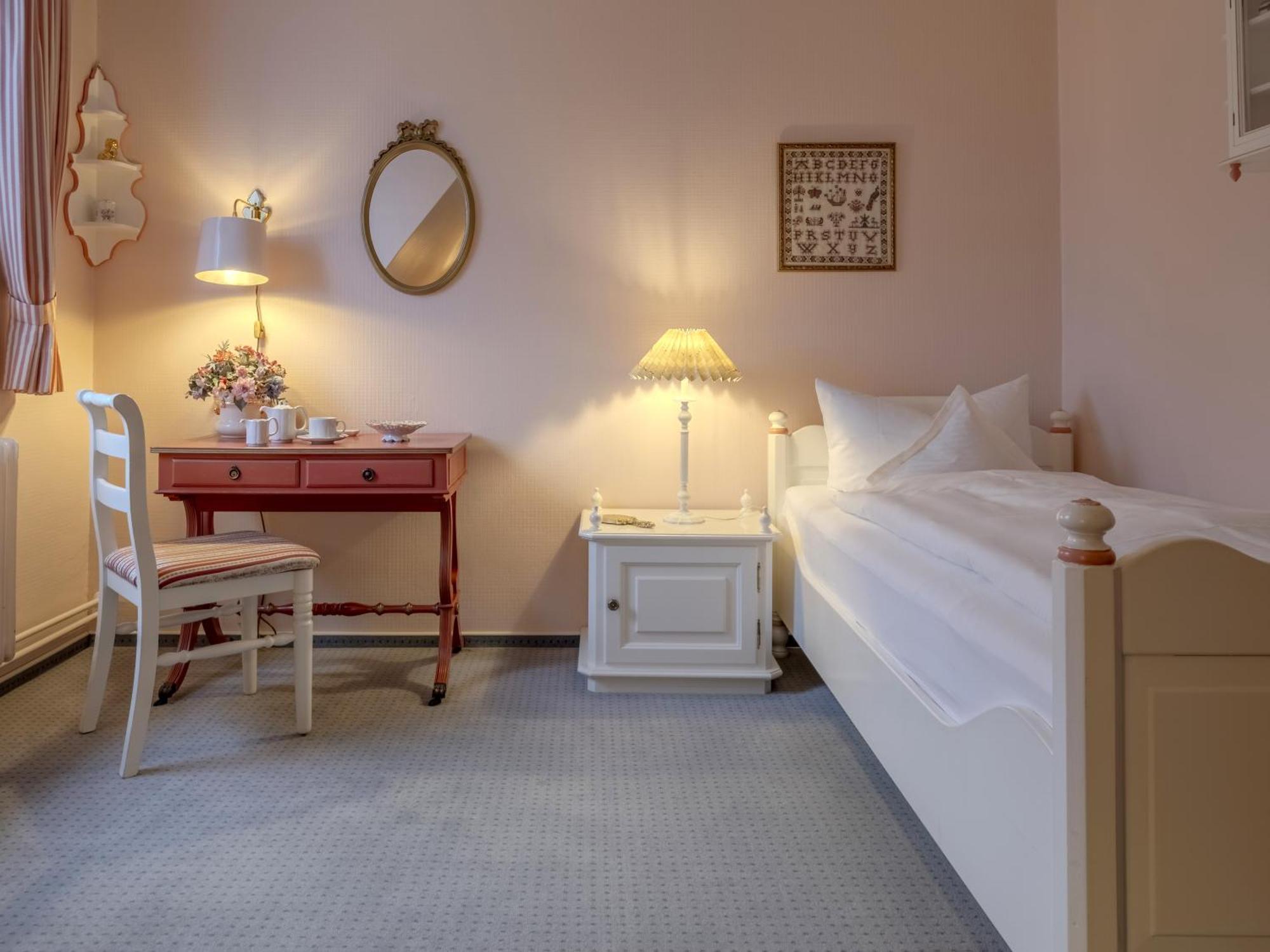 Hotel Wiesbaden Wenningstedt-Braderup Eksteriør bilde